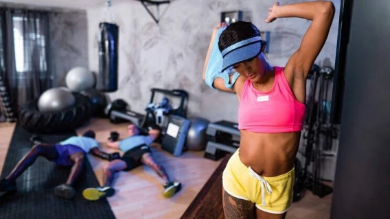 Fitness Rooms | Wild Threesome Makes Teen Squirt (Eddy Blackone, Capri Lmonde, Max Dior)