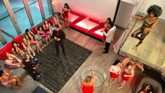 Brazzers | Valentine's Day Affair: Unseen Moments (Scarlit Scandal, Bunny Colby, Aubree Valentine)