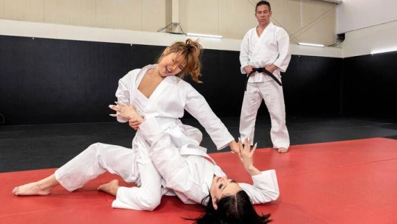 Brazzers | Dojo Pussy Slam (Mina Luxx, Mick Blue, Jazmin Luv)