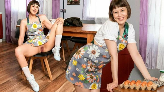 Club Sweethearts | Sandy Cheeks Girl Scout Cookies (Sandy Cheeks)