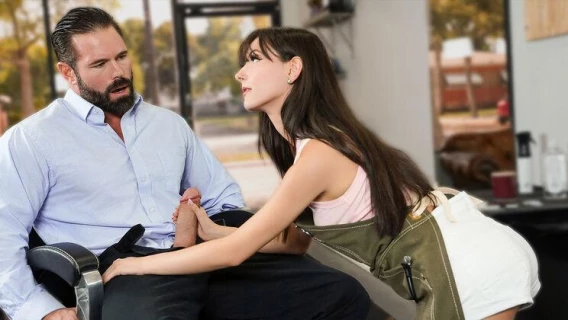 Exxxtra Small | Serena’s Deluxe Package (Serena Hill, GI Joey)