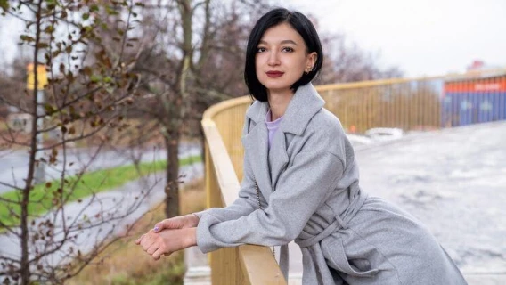 Public Agent | The Quiet Little Russian (Madison Quinn, Martin Gun)