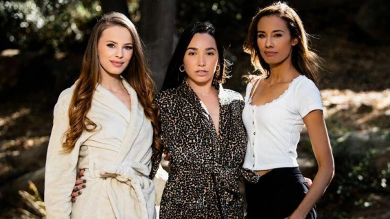 Girlsway | Spying On The New Neighbors (Kylie Le Beau, Karlee Grey, Jillian Janson)