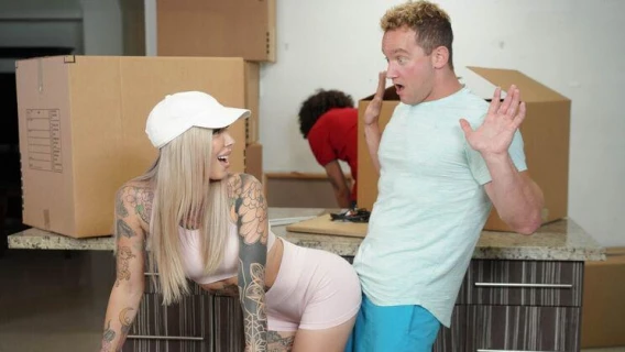 Crazy College GFs | Moving In On My New Roommate (Van Wylde, Cassidy Luxe)